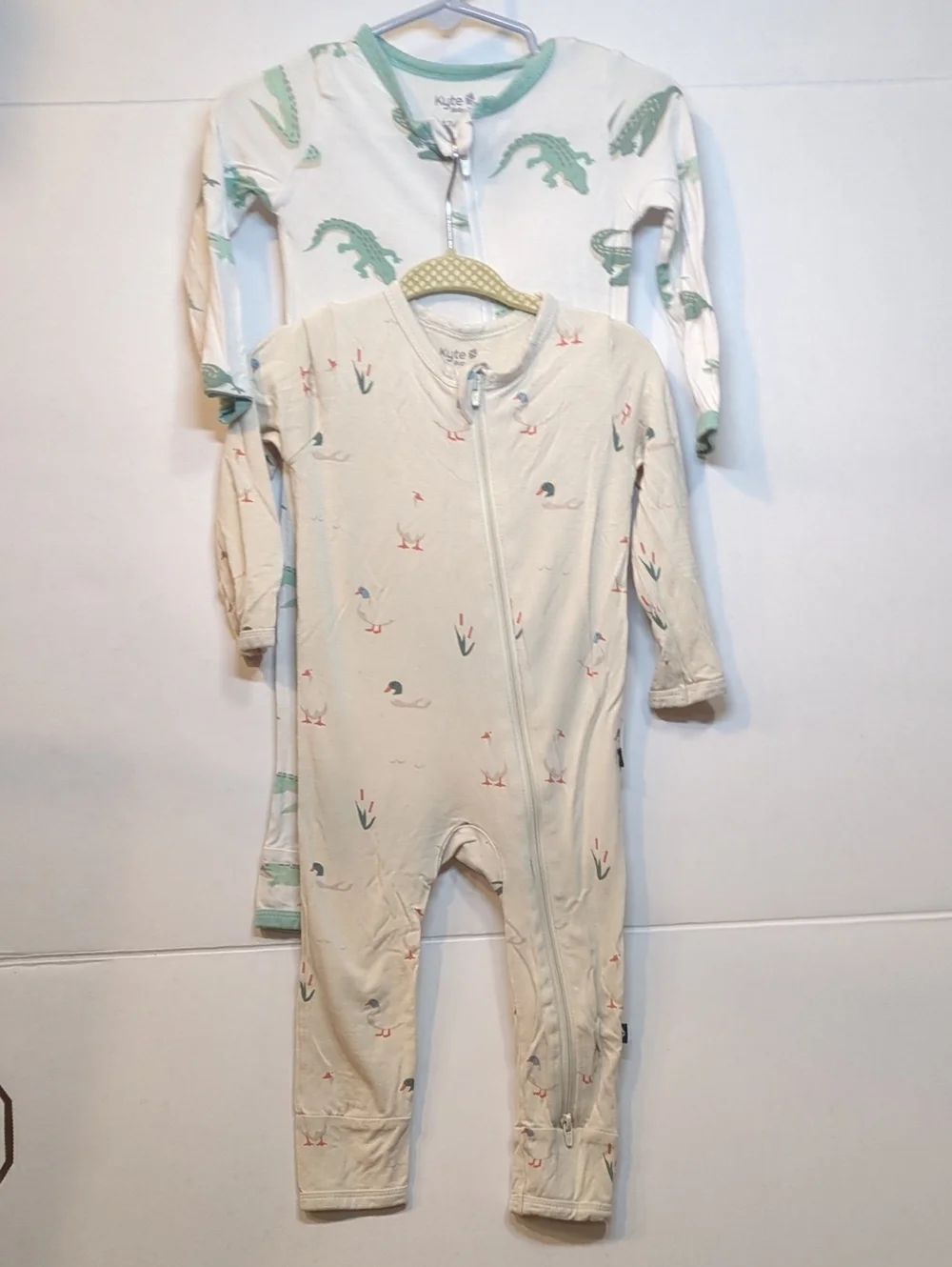 Kyte BABY Cream Duck & Green Crocodile Zip One-Piece Pajamas
